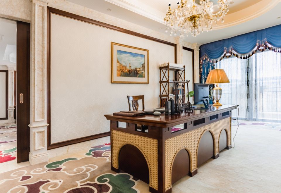 Chishui Jinqian Jiahua HotelMemory Smart Suite