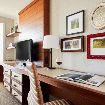 Deluxe Suite Lansdowne Resort and Spa Promo Code