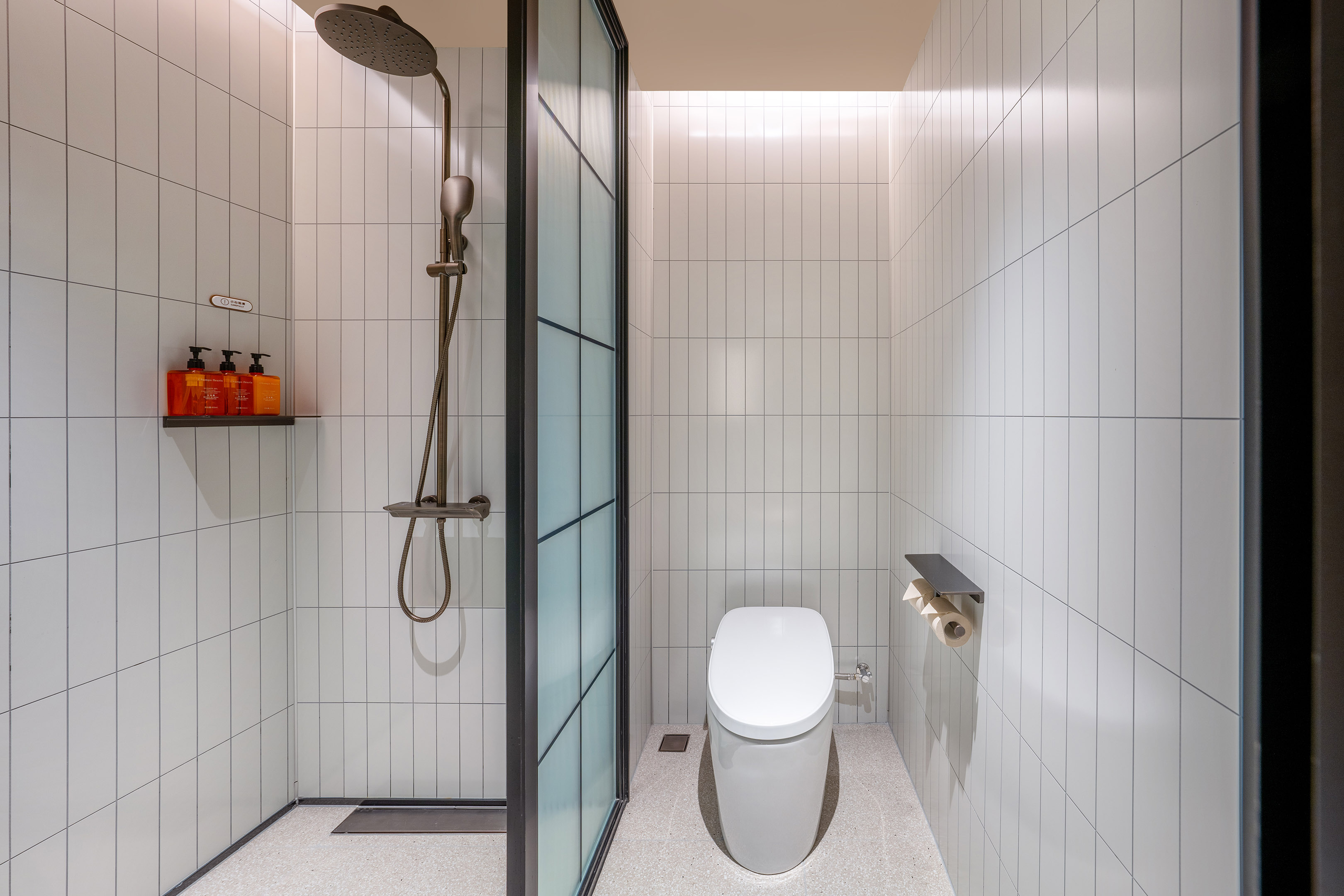 豪华大床房（65寸可投屏电视+智能客控+小冰箱）