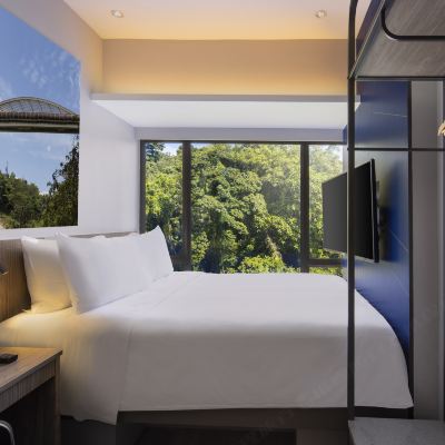 標準大床房 新加坡港灣彩鴻酒店 （Staycation Approved）優惠