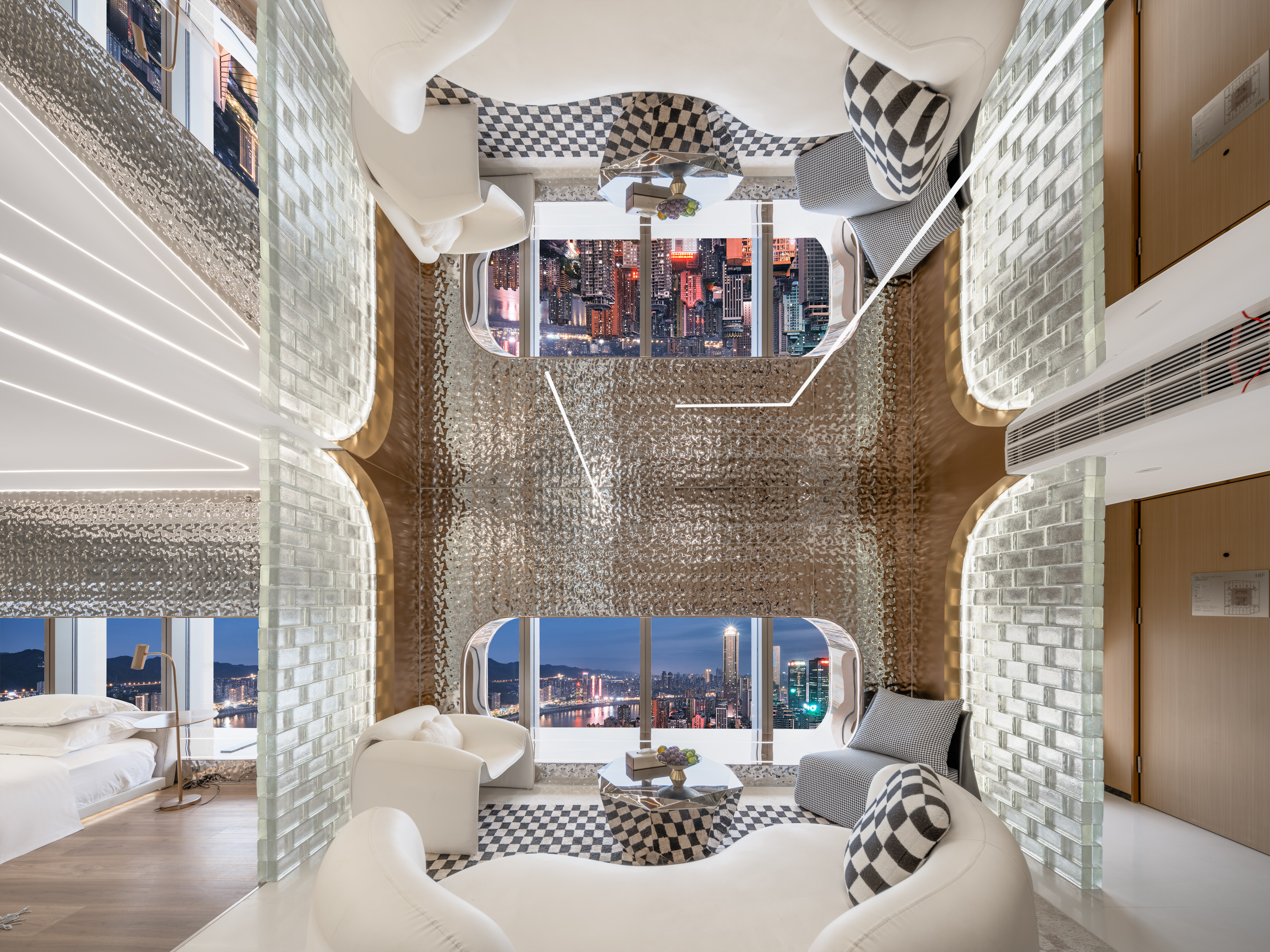 太空舱.270度江景套房