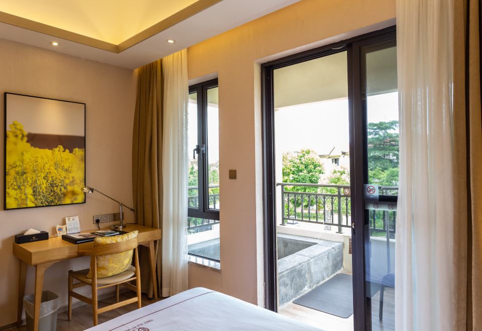 Yuetianxia Hot Spring HotelGarden Hot Spring Four Bedroom Villa