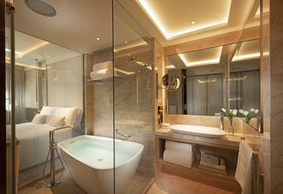 Kempinski Hotel Beijing Lufthansa CenterExecutive Room River View King