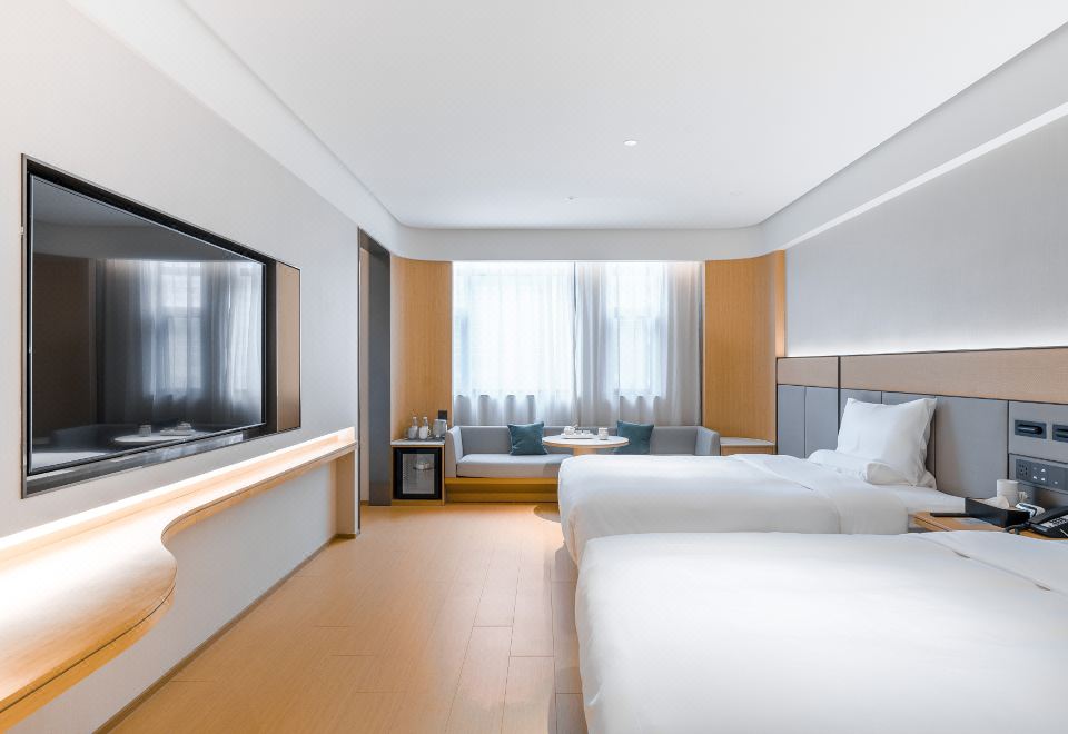 高级双床房（手机投屏+智能客控+小冰箱）