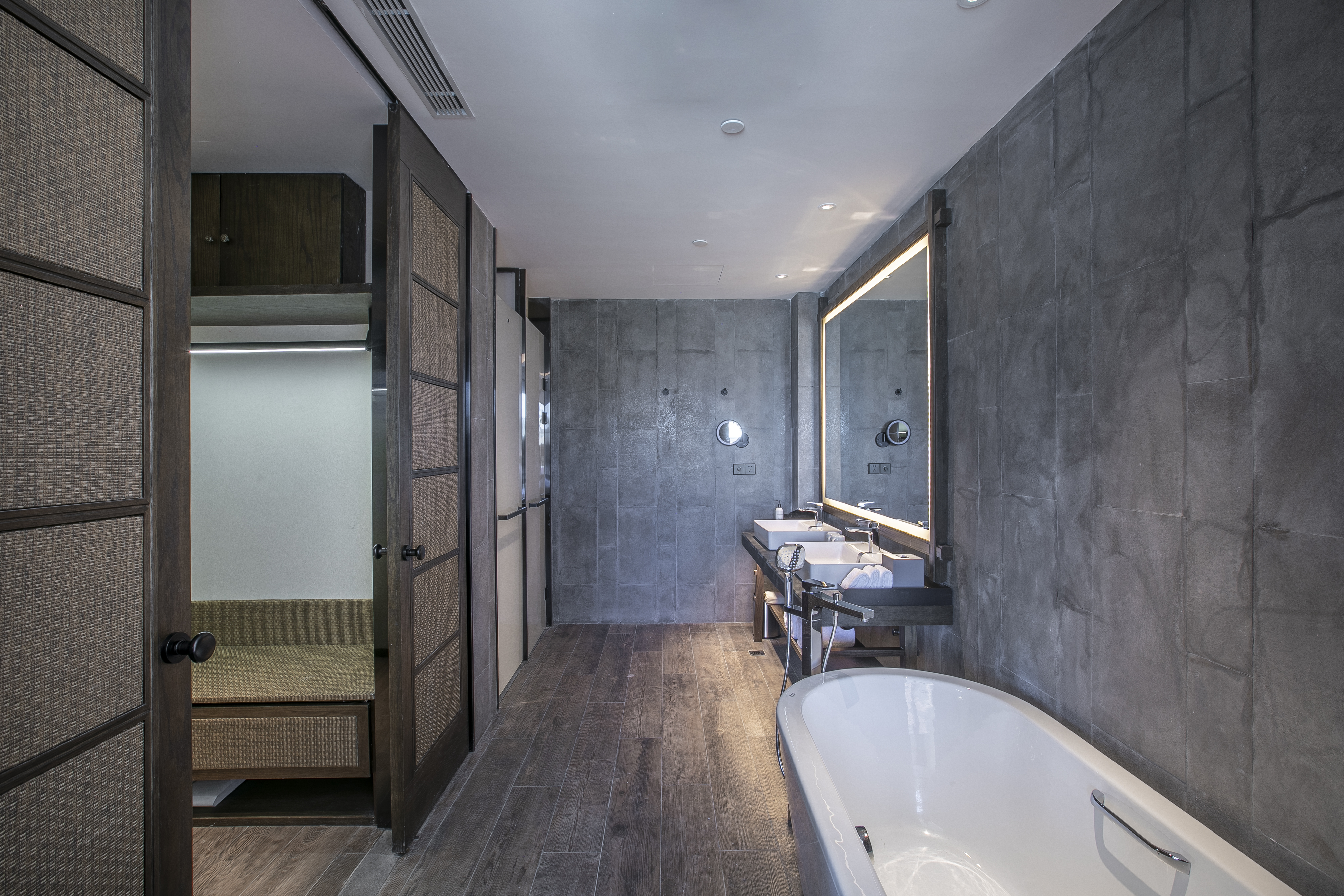 陕北风情湖景套房