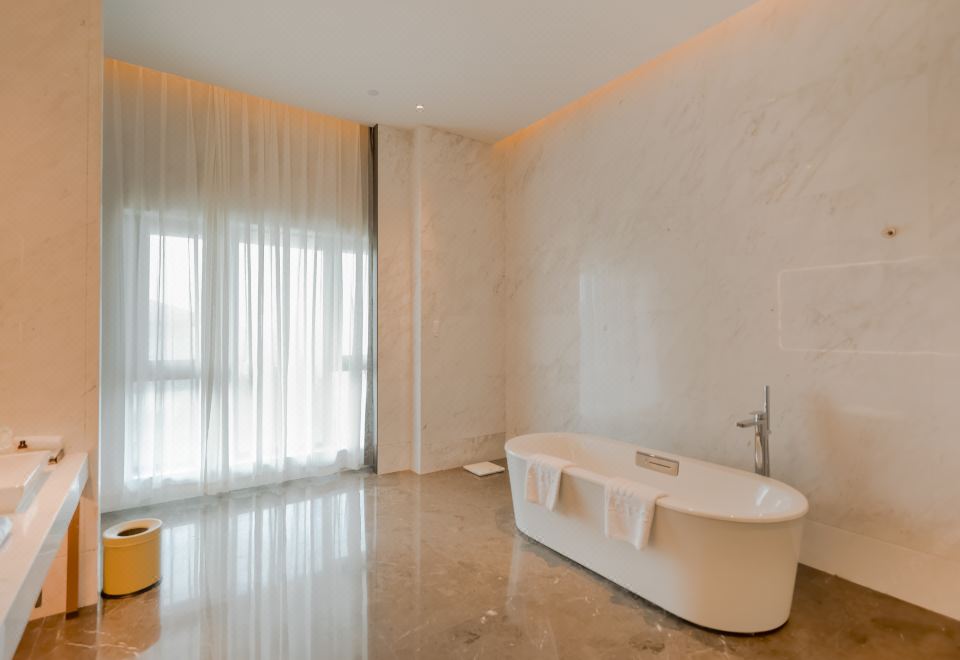 行政套房-270o觀漳澤湖旖旎風光