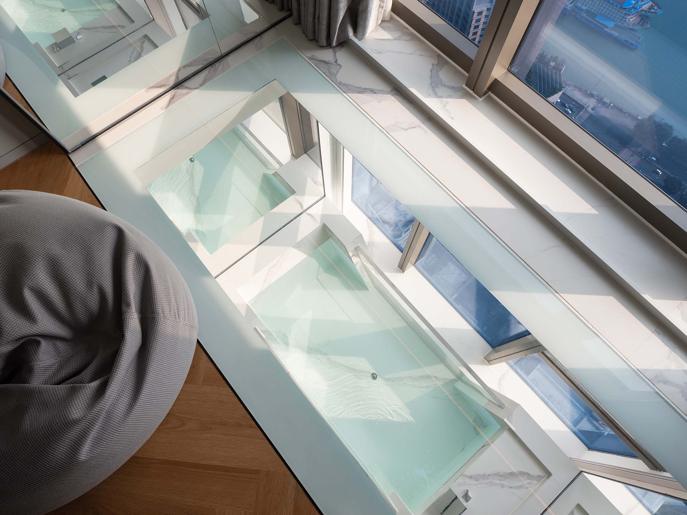 浮岛Loft·180°江景汤池套房B