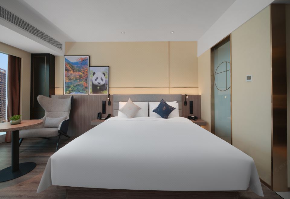 观景大床房（65寸可投屏+小冰箱＋加热毛巾杆）