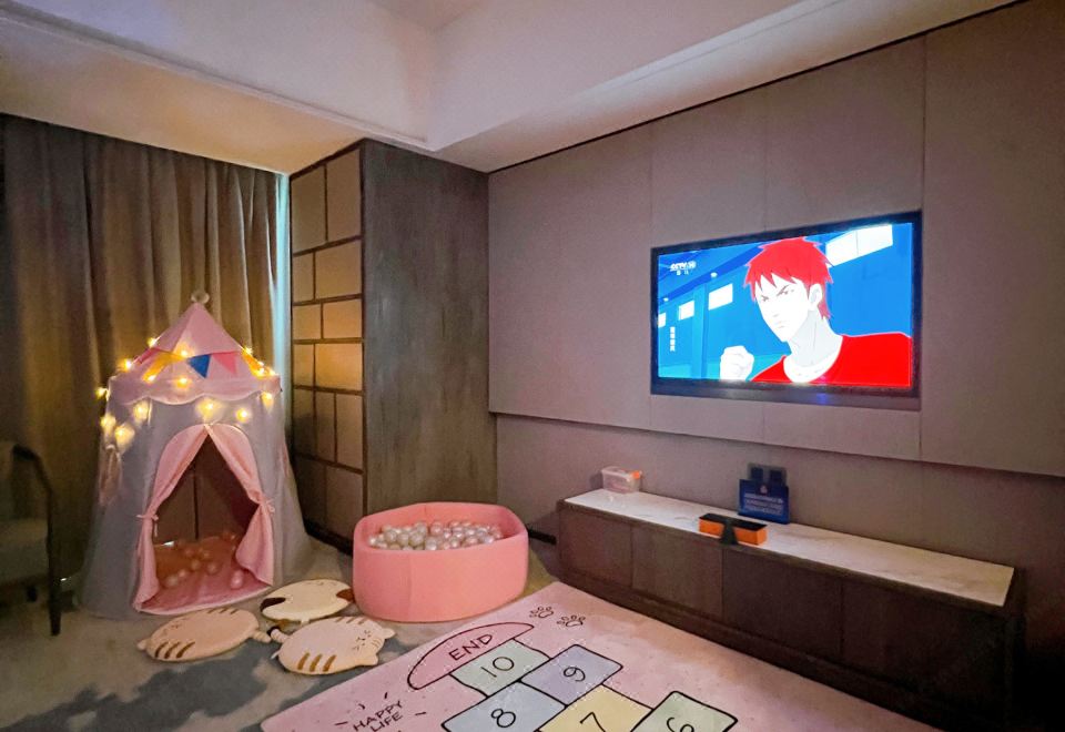 童心童趣豪華大床房