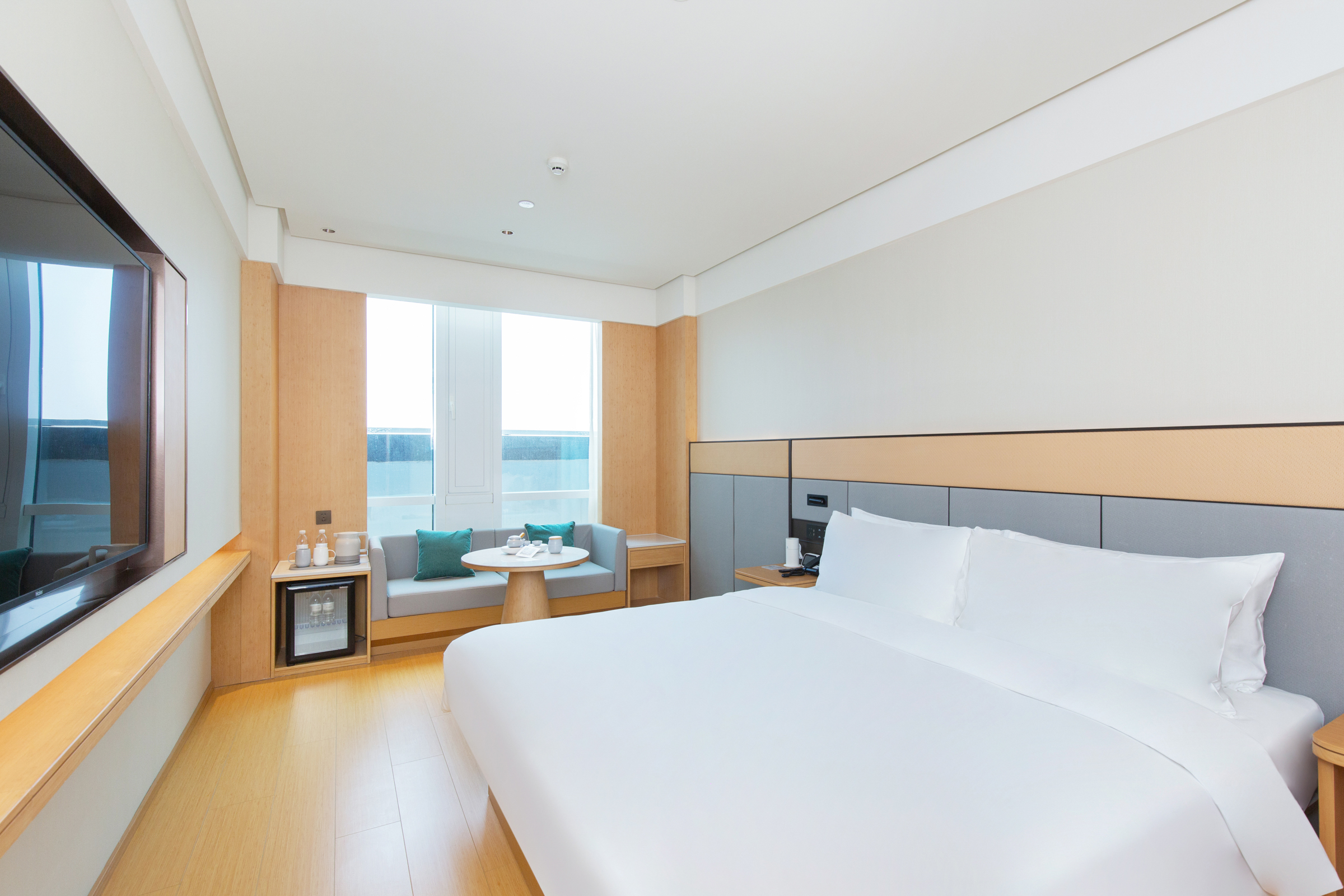 大床房（智能客控+手机投屏+金可儿床垫）