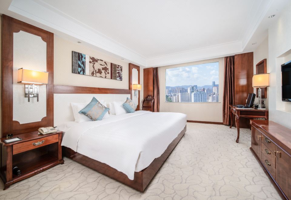 商务套房「眺望城市天际线+独立会客厅+休闲沙发组合」