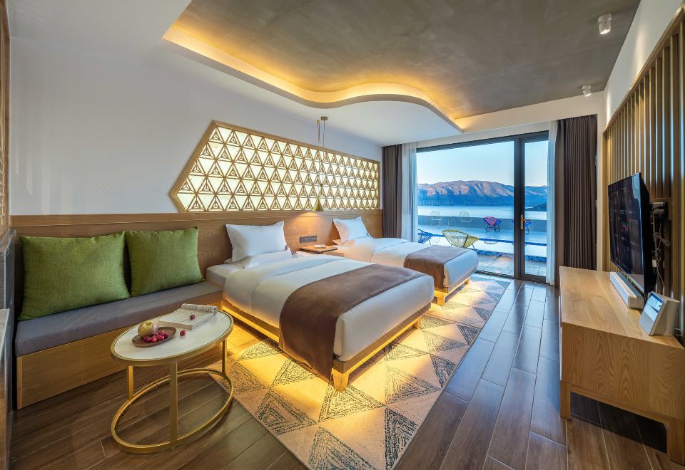 Tingfeng-Smart Lake-View Comfortable Sleep Twin Room