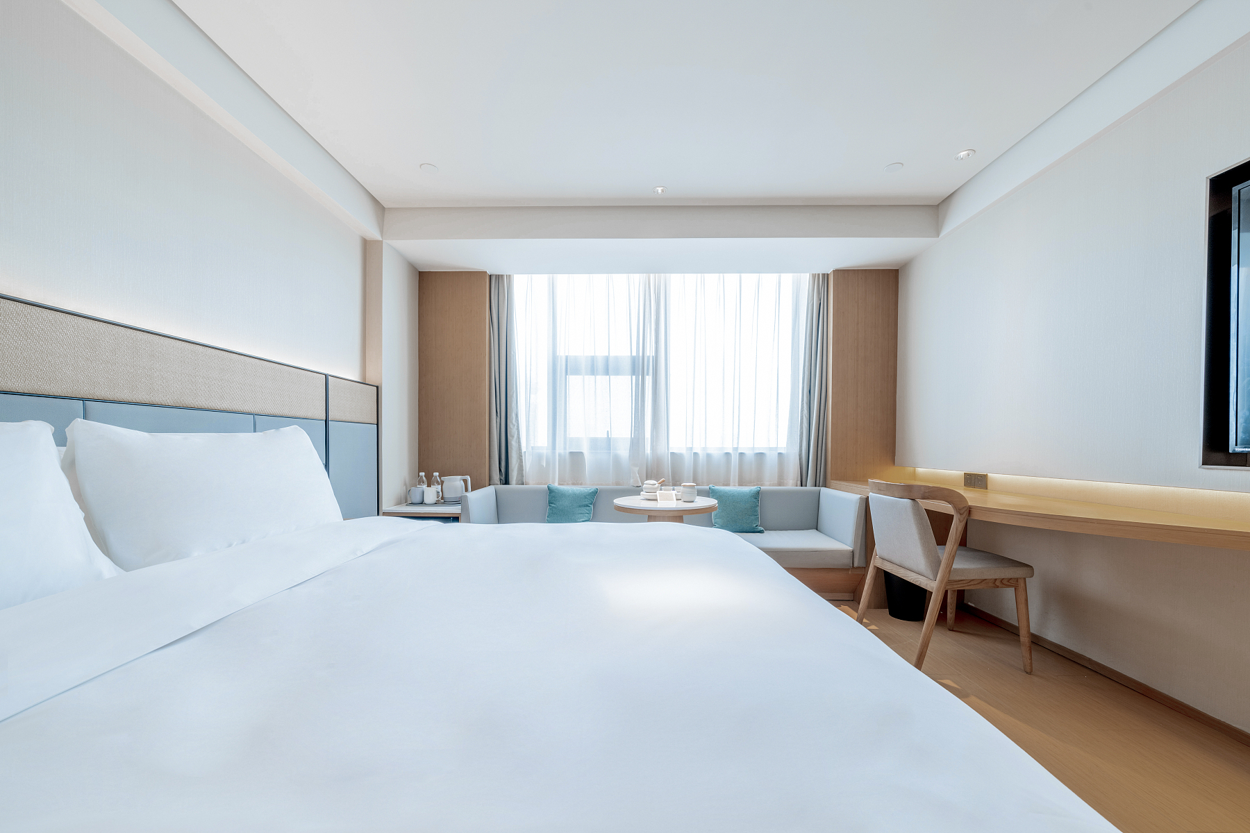 高级大床房（可投屏65寸电视+冰箱+金可儿床垫）