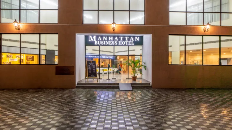 Manhattan Business Hotel 外観