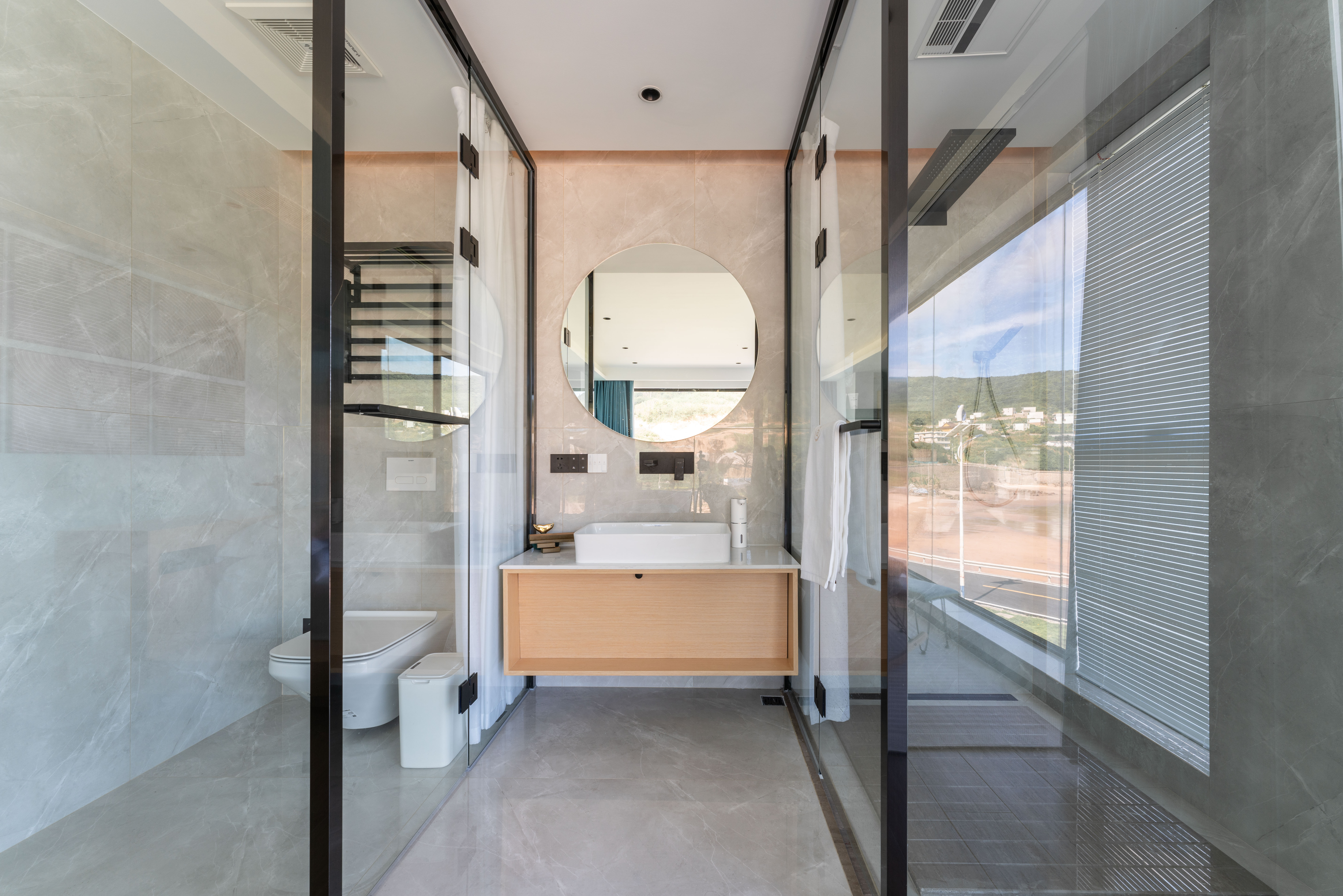 Shengsi qing yu jing house龙利鱼·海景投影浴缸大床房