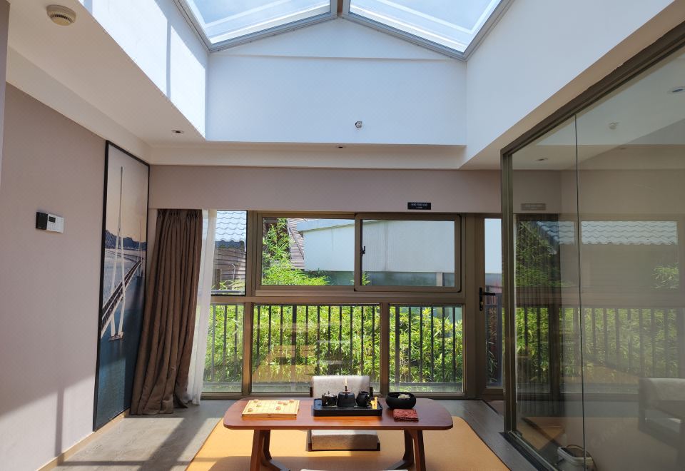 星云-复式阳台茶道大床套房