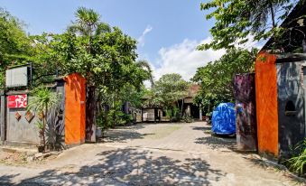 Super OYO 90672 Adhya Guest House Lombok