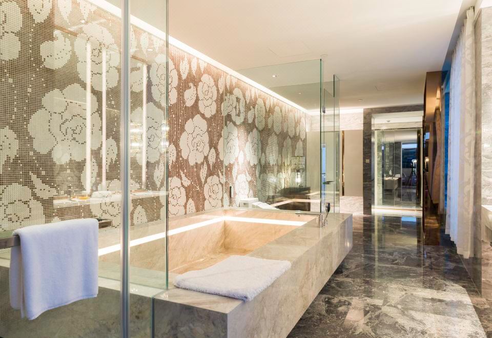 Shanghai Ship HotelGuestroom