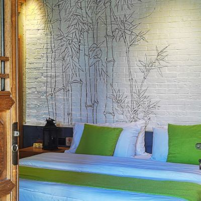 院月庭院大床房【地暖，加濕器，浴缸】 雞足山瓦築·國子監精品民宿優惠