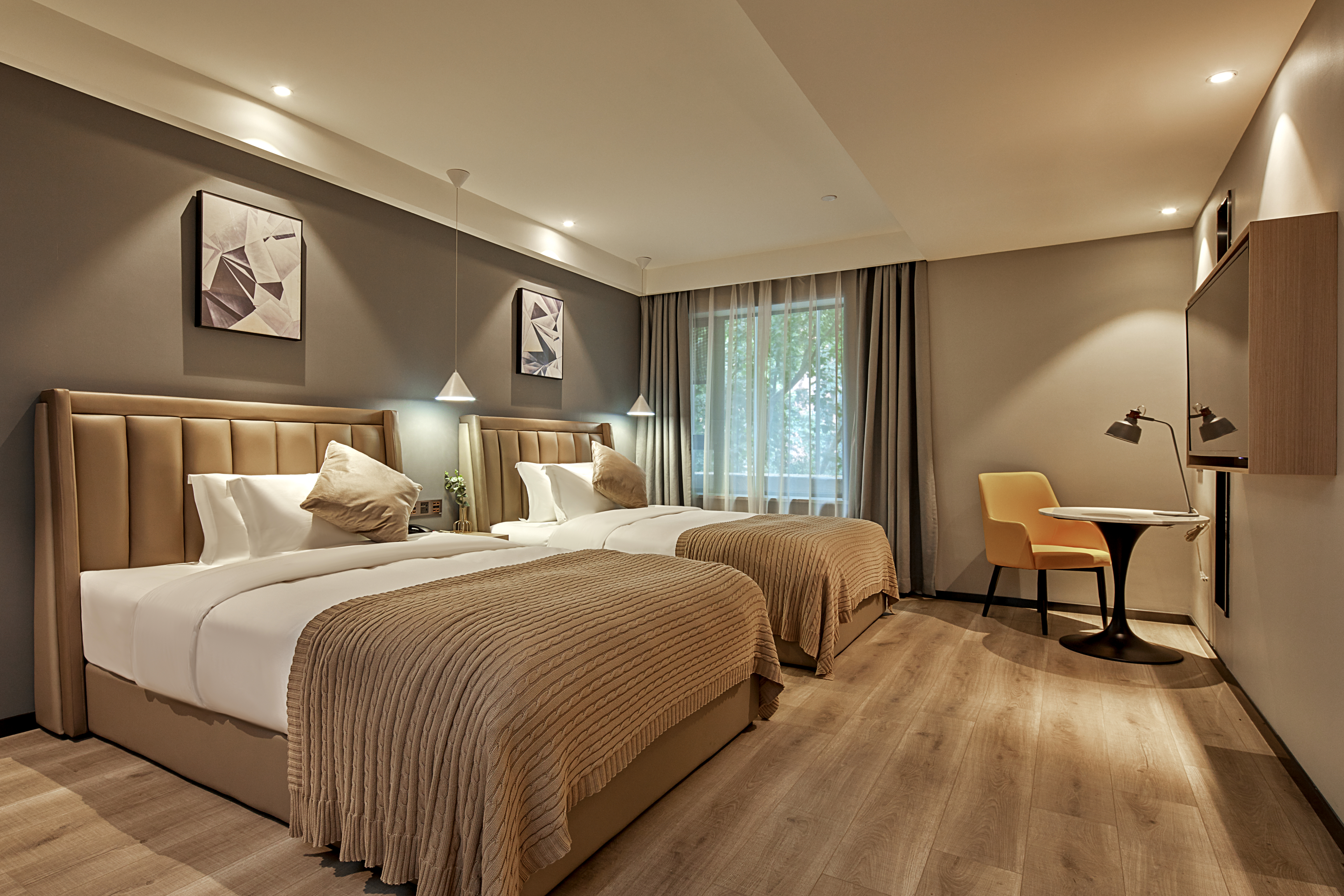 致雅双床房（超大衞浴化粧间+零压记忆床垫+智能客控）