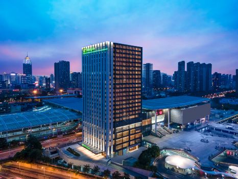 ฮอลิเดย์ อินน์ อู๋ซี เซ็นทรัล สเตชั่น บาย IHG