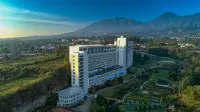 Le Eminence Puncak Hotel Convention & Resort Hôtels à : 