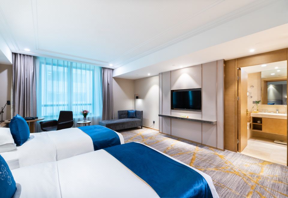 Tianjin Golden Crown HotelPremium 2-bed Room