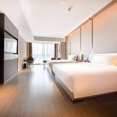 行政雙床房（裸棉床品+投屏電視+超寬雙床） 佛山順德歡樂海岸亞朵飯店優惠