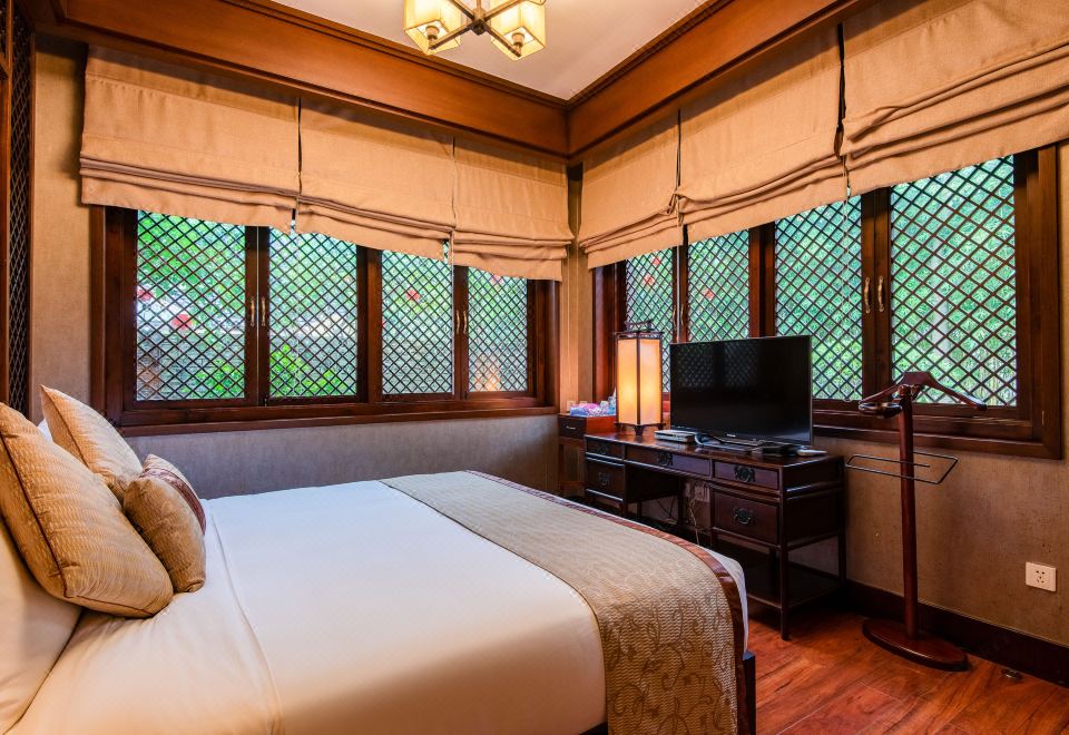 尘外·中铁小院私汤套一别墅