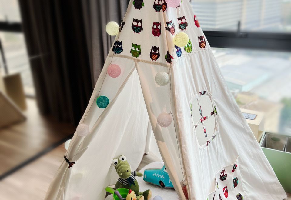 Investon Hotel Shenzhen LonghuaSpider-Man Theme Family Room [Kids Toys + Children Tent]