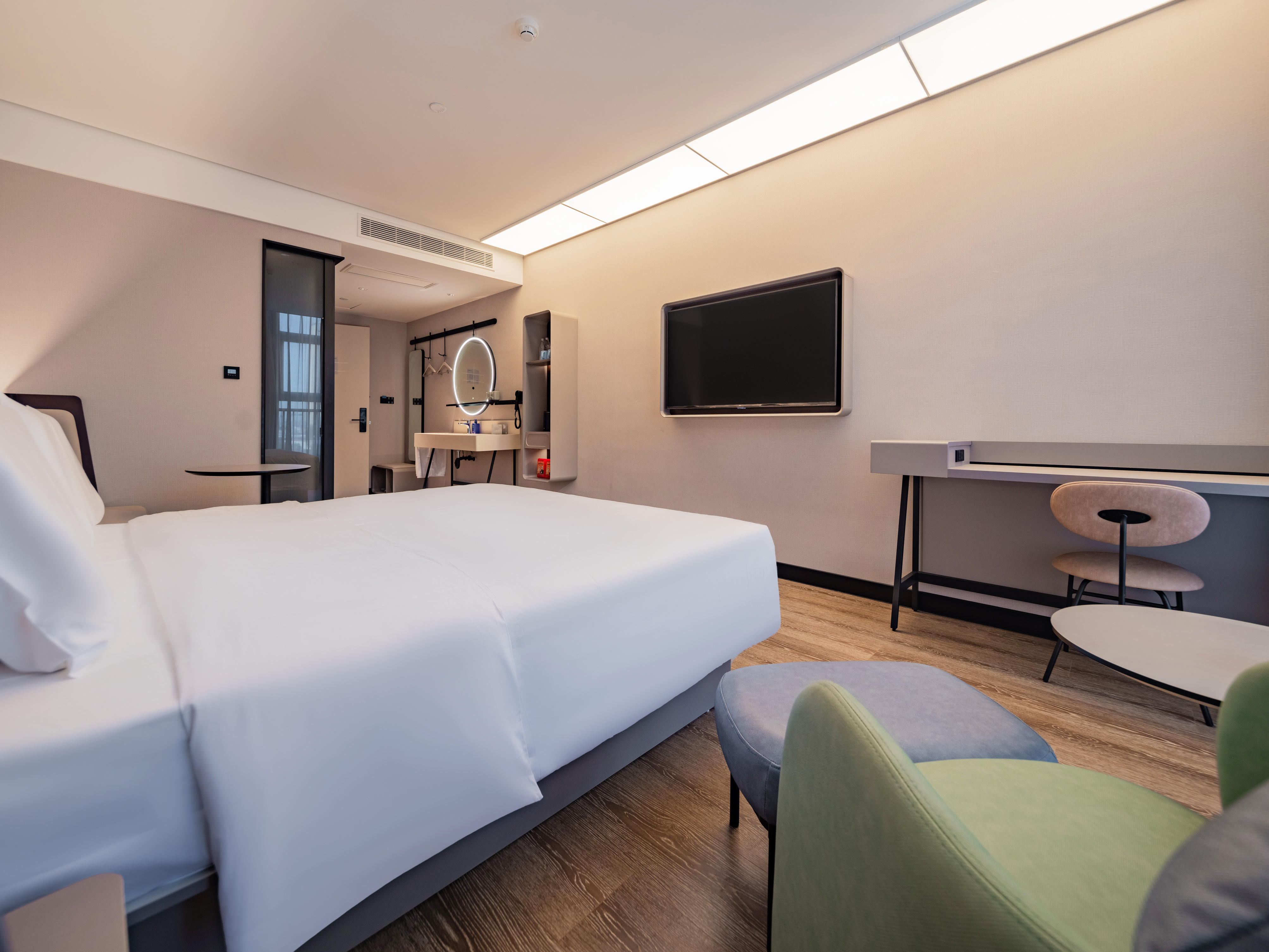 商务大床房【55寸投屏电视+语音客控+独立空调】