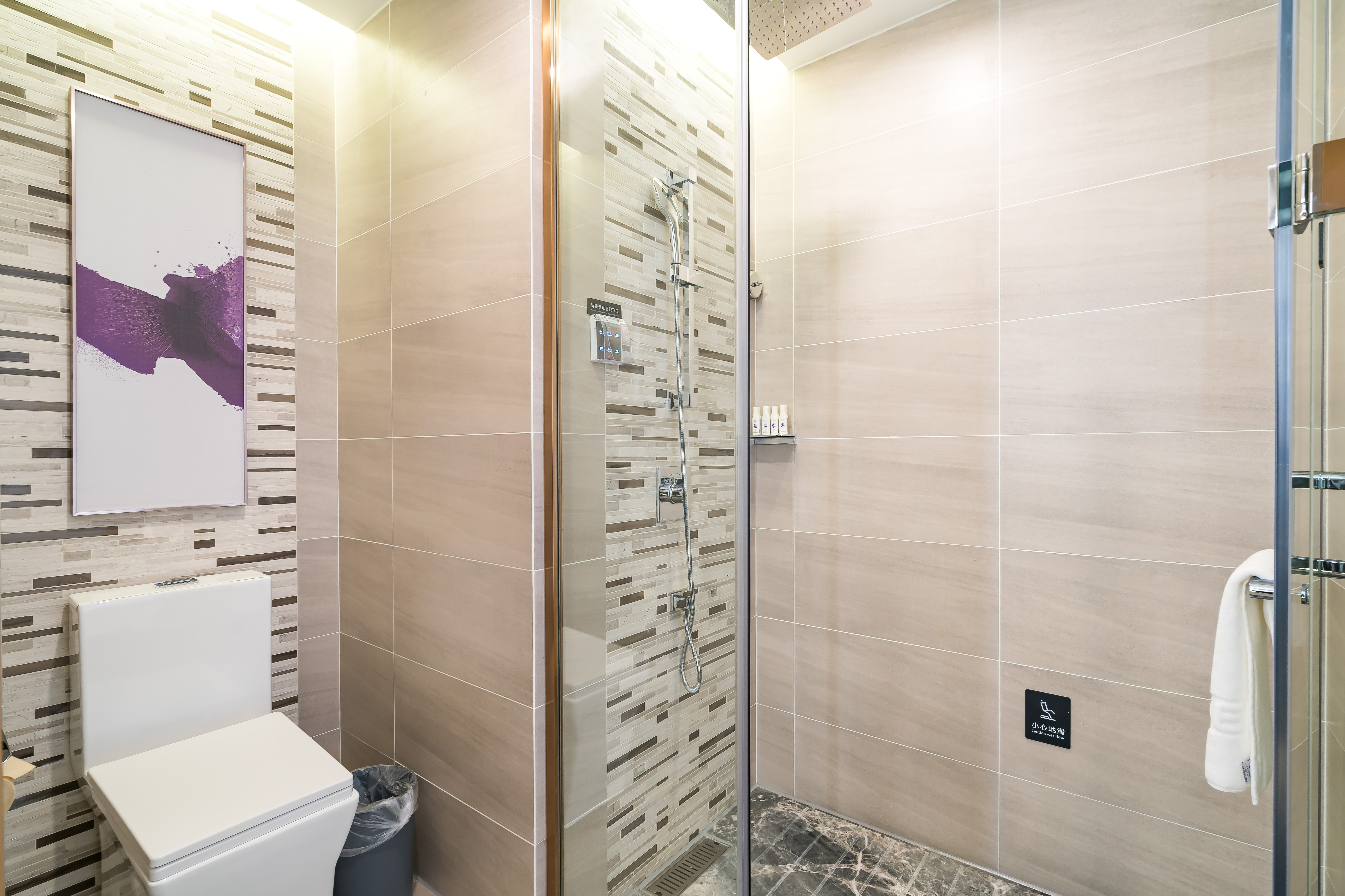 豪华大床房（智能客控+可投屏+慕思床垫）