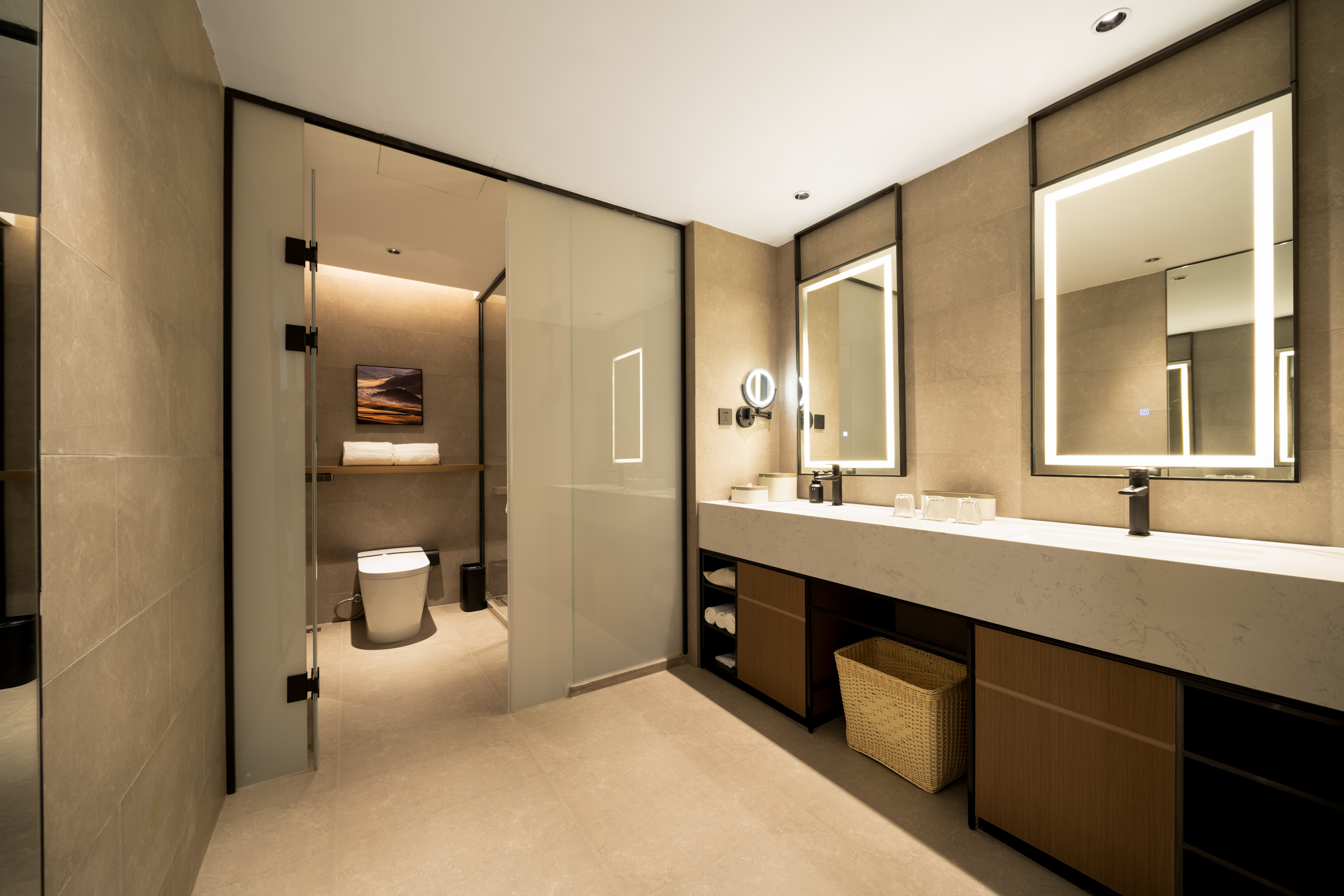 几木家庭房（深睡枕+智能客控+手机投屏+小冰箱）