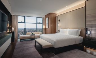 HUALUXE Kunshan Huaqiao - Housity