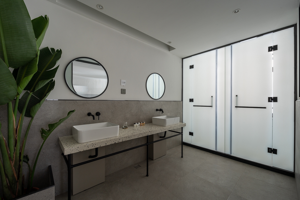 安舍親子房-雙洗漱臺+陽臺+以色列AHAVA精粹洗護