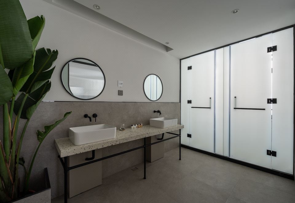 安舍亲子房-双洗漱台+阳台+以色列AHAVA精粹洗护