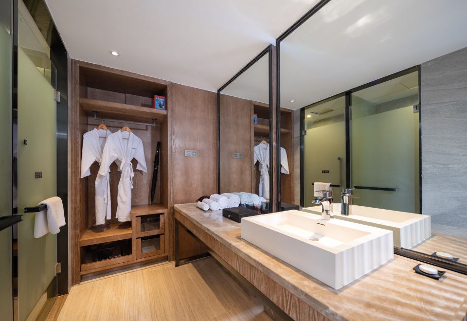 山景豪华大床房