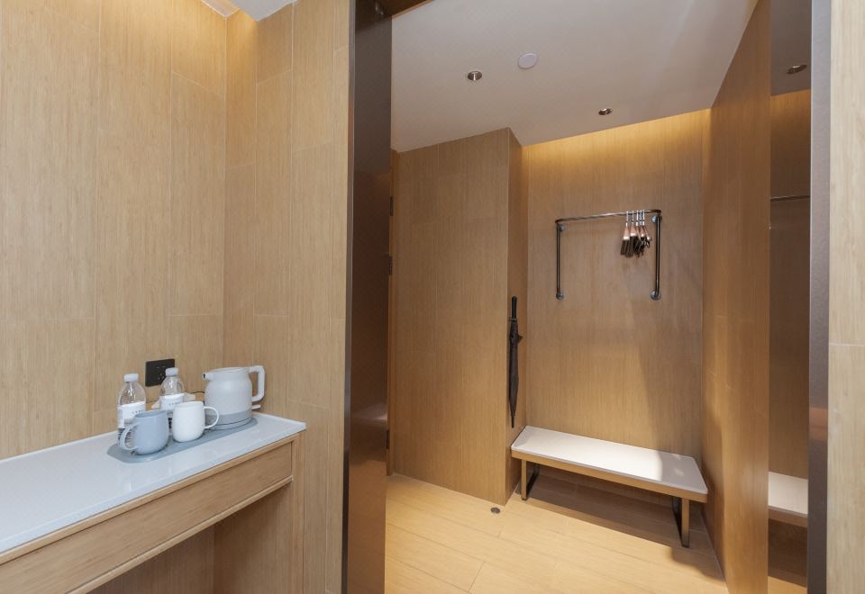 套房（65寸4K电视投屏+智能客控）