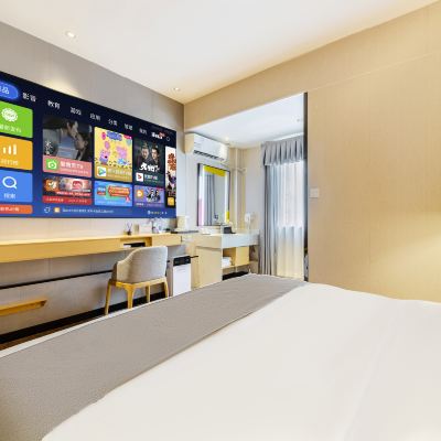 柏裕 | 巨幕投影大床房【100寸4K投影+零壓護脊床墊】 柏曼酒店（高州府前路店）優惠