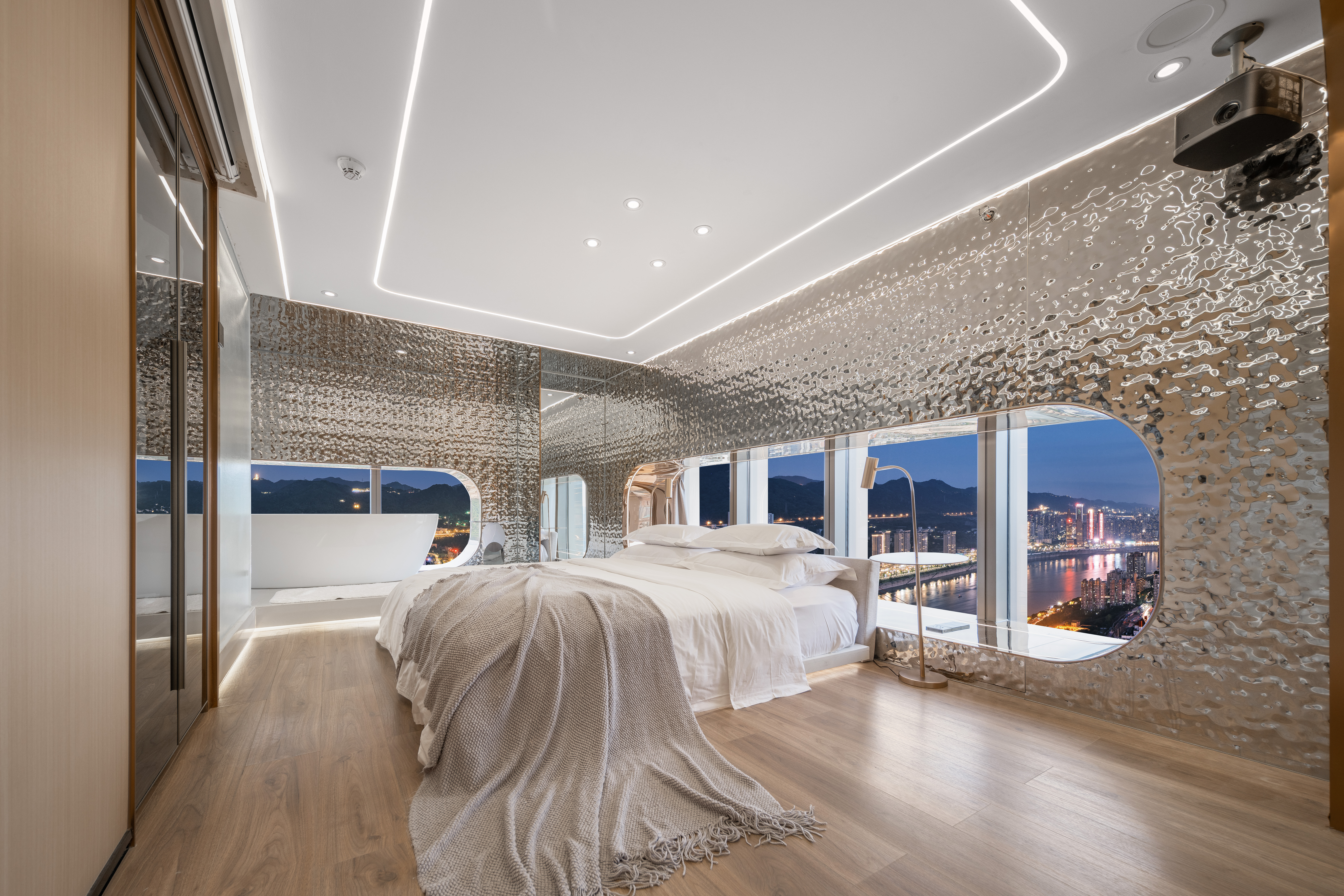 太空舱.270度江景套房