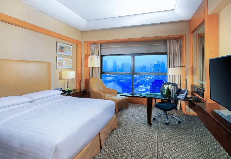 尊貴全江景大床房