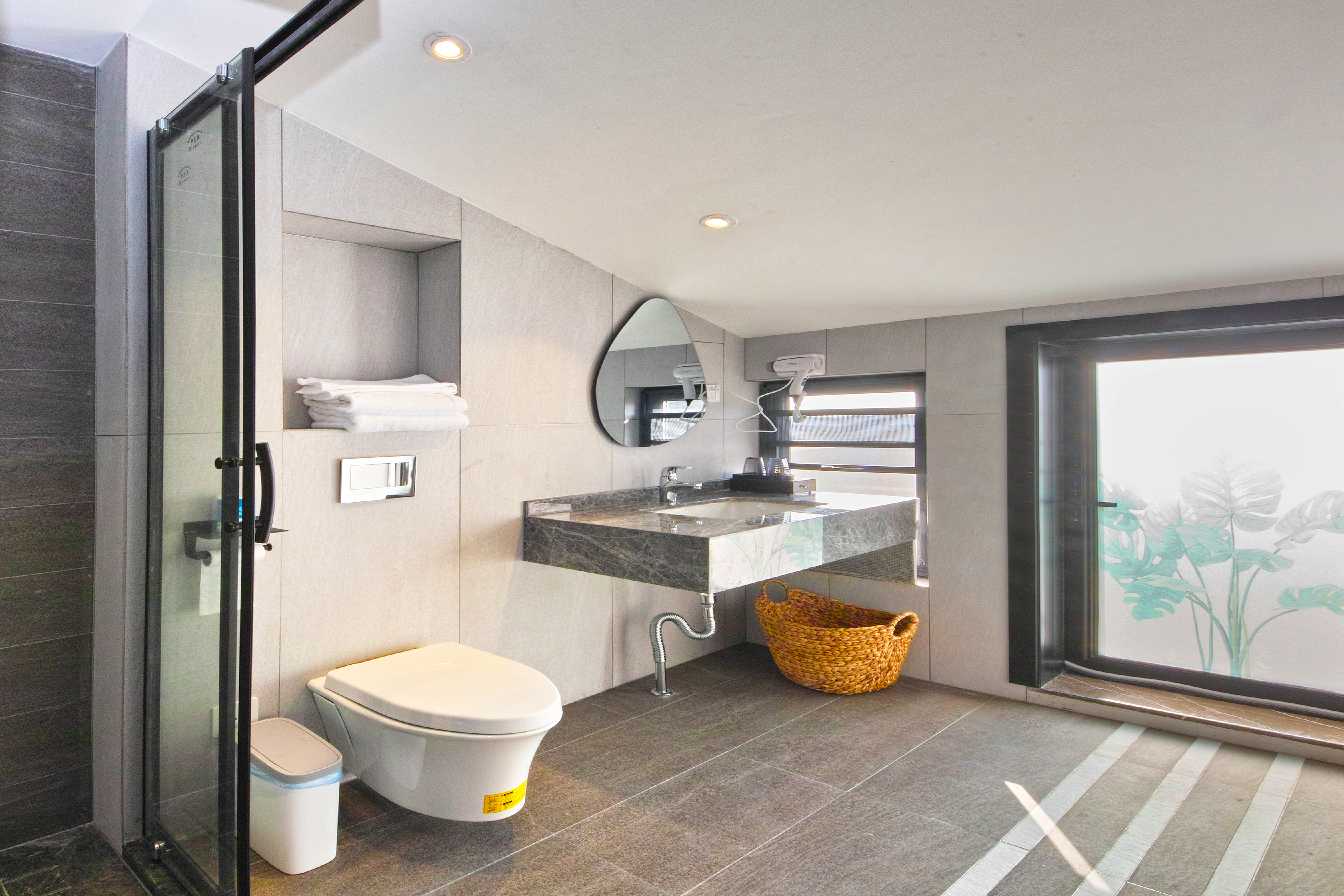 月满西楼·大床房（阳台+山景+榻榻米茶桌）