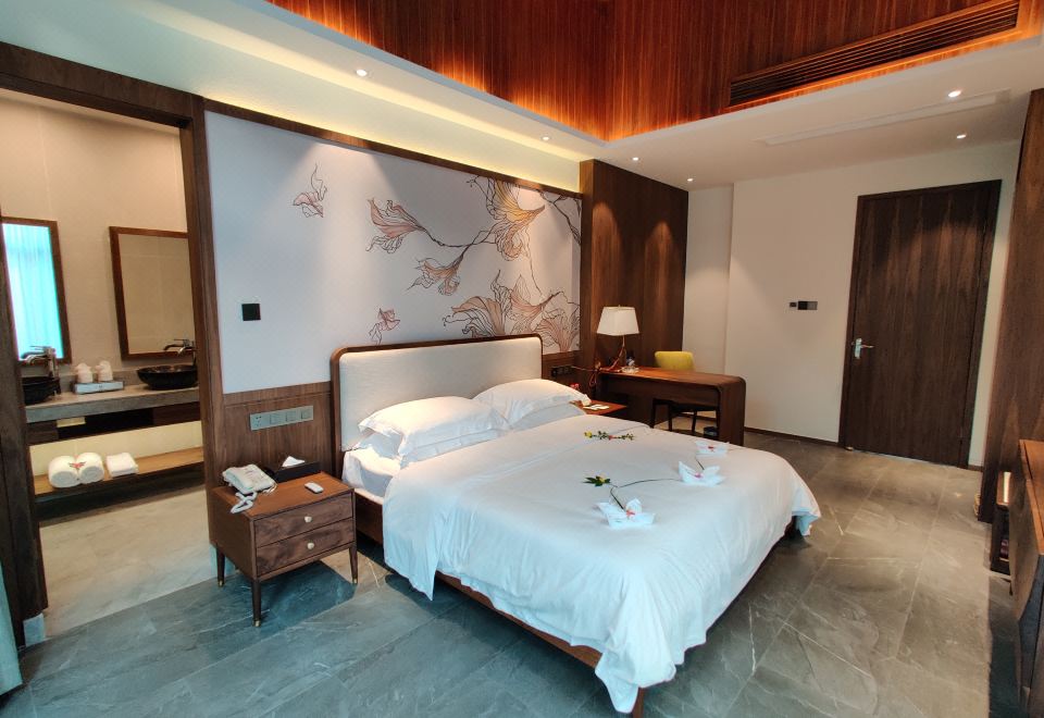 泉悦7号?花园美景两房别墅&高档家俱配套&超大私汤泡池