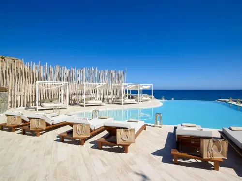 Artemis Seaside Resort