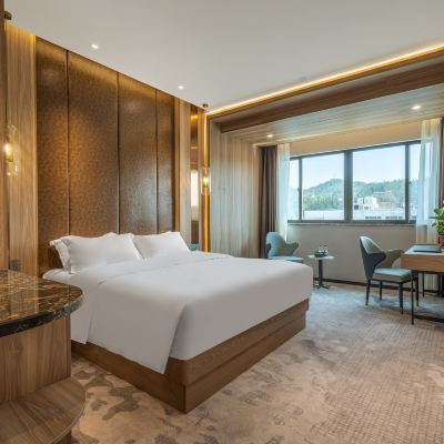 尊享觀景大床房 廈門融通白鷺賓館（萬石植物園店）優惠