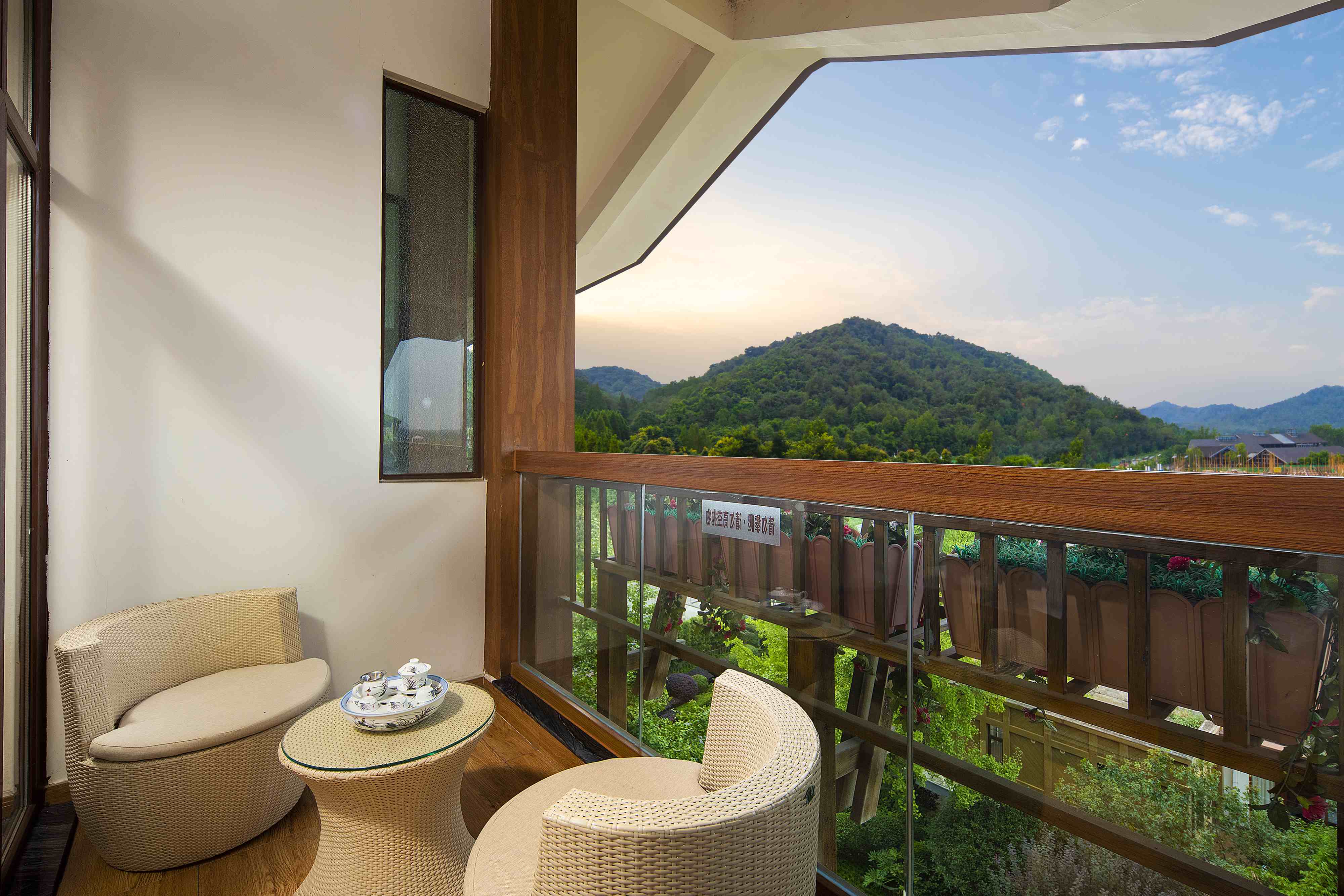 Sweetome Resorts (Qingcheng Shanju)豪华观景大床房