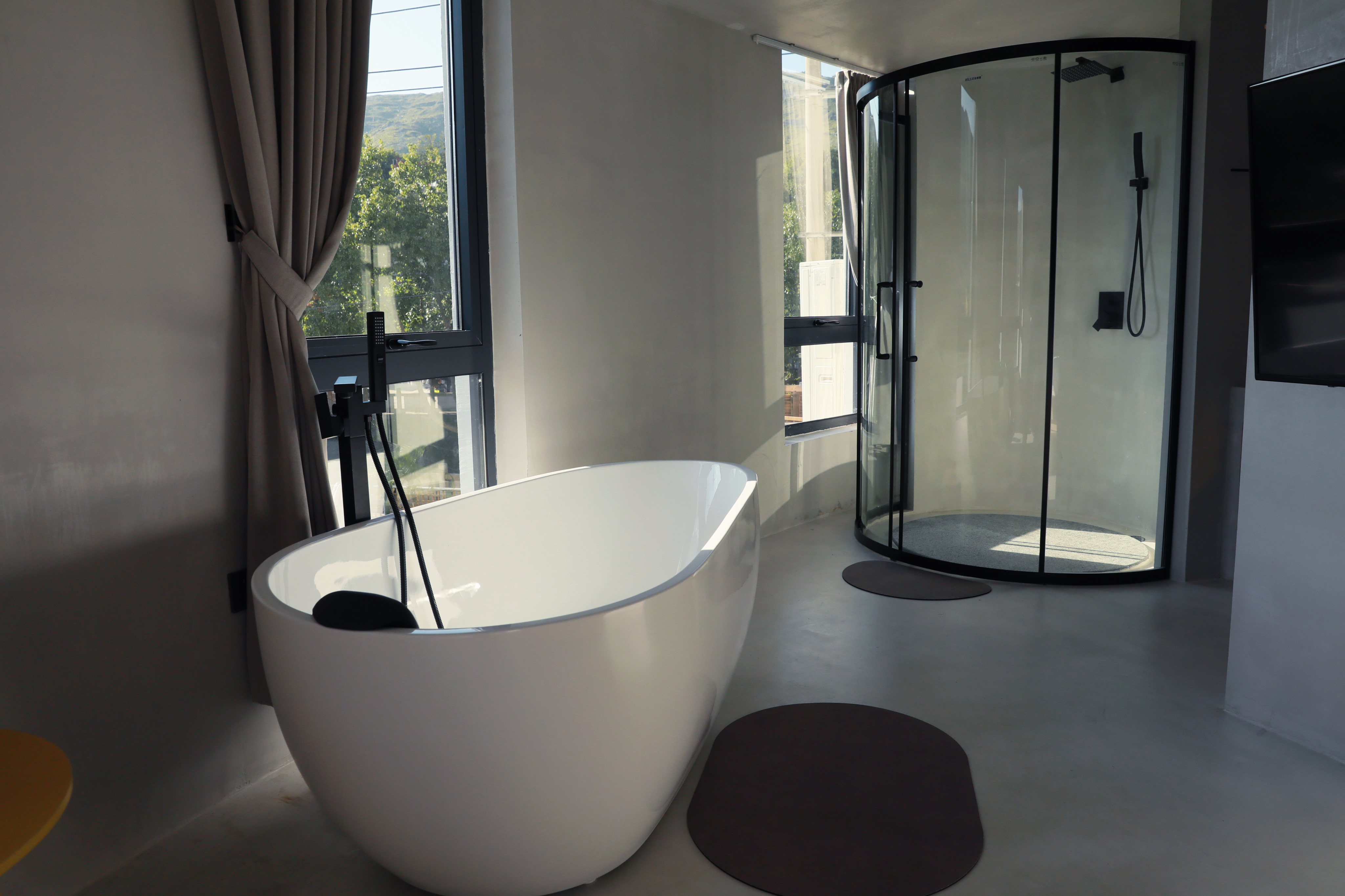 沐晨浴缸双床房