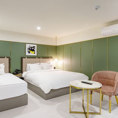 프리미어 트윈룸 - LG 스타일러, 고사양 PC 2대 브라운도트 호텔 미남점 쿠폰