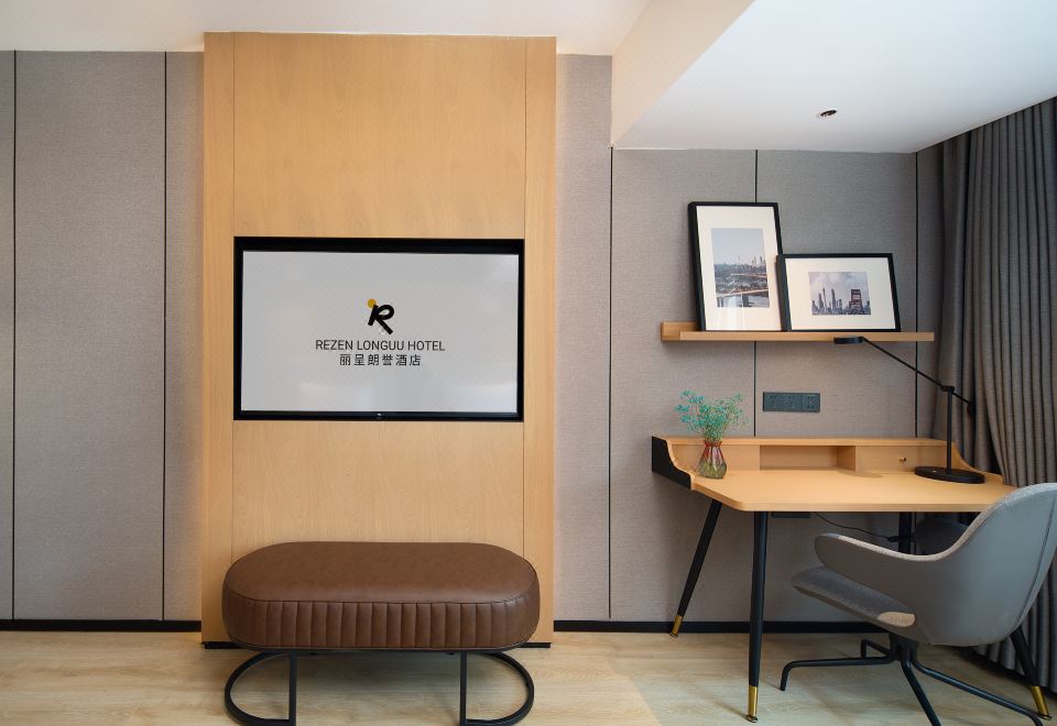 轻奢轻悦双床房（阳光城景+办公休闲+裸眠床品）