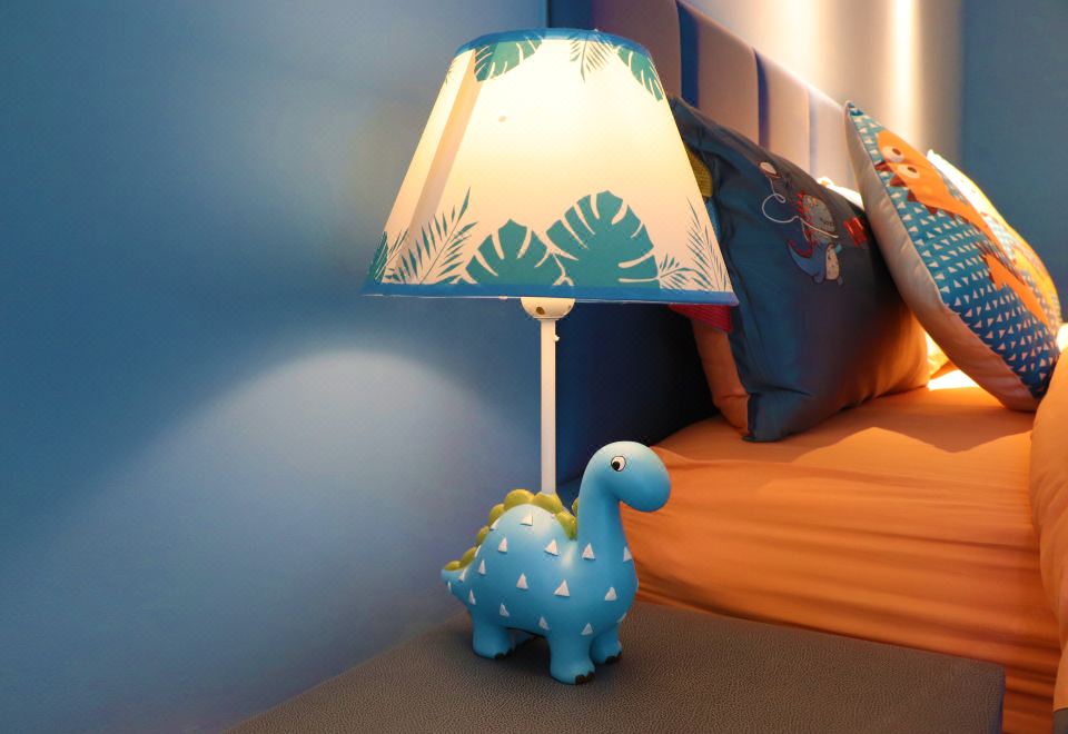 复式恐龙主题亲子双卧花园套房（带庭院）